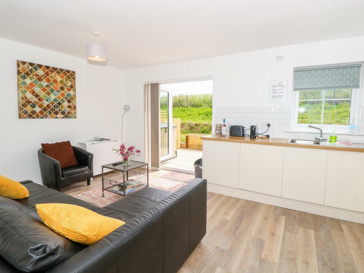 6 Yarmouth * Freshwater